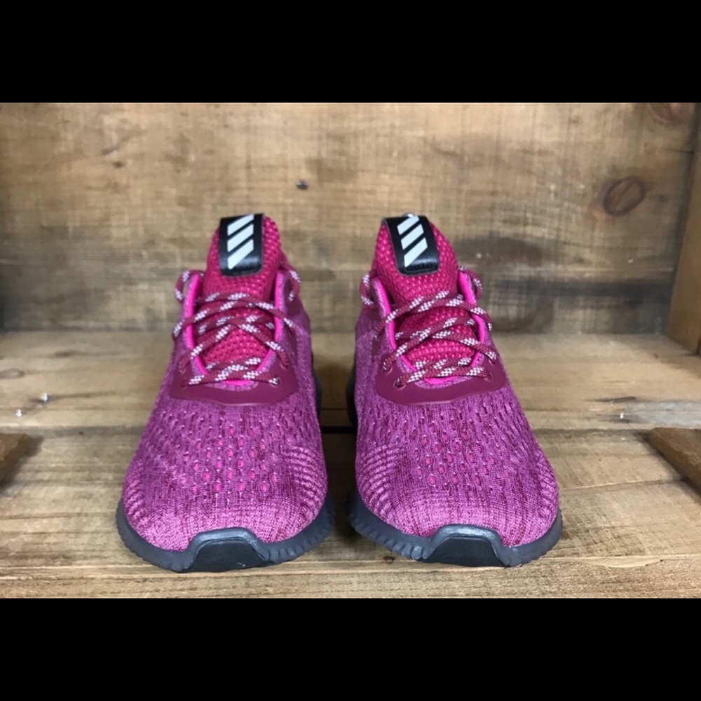 NEW Adidas AlphaBounce EM